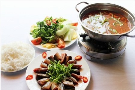 cach-nau-lau-luon-la-giang